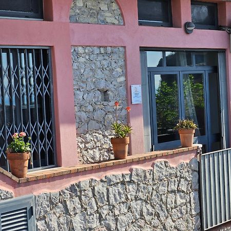 Sciala' Two Apartment Taormina Bagian luar foto
